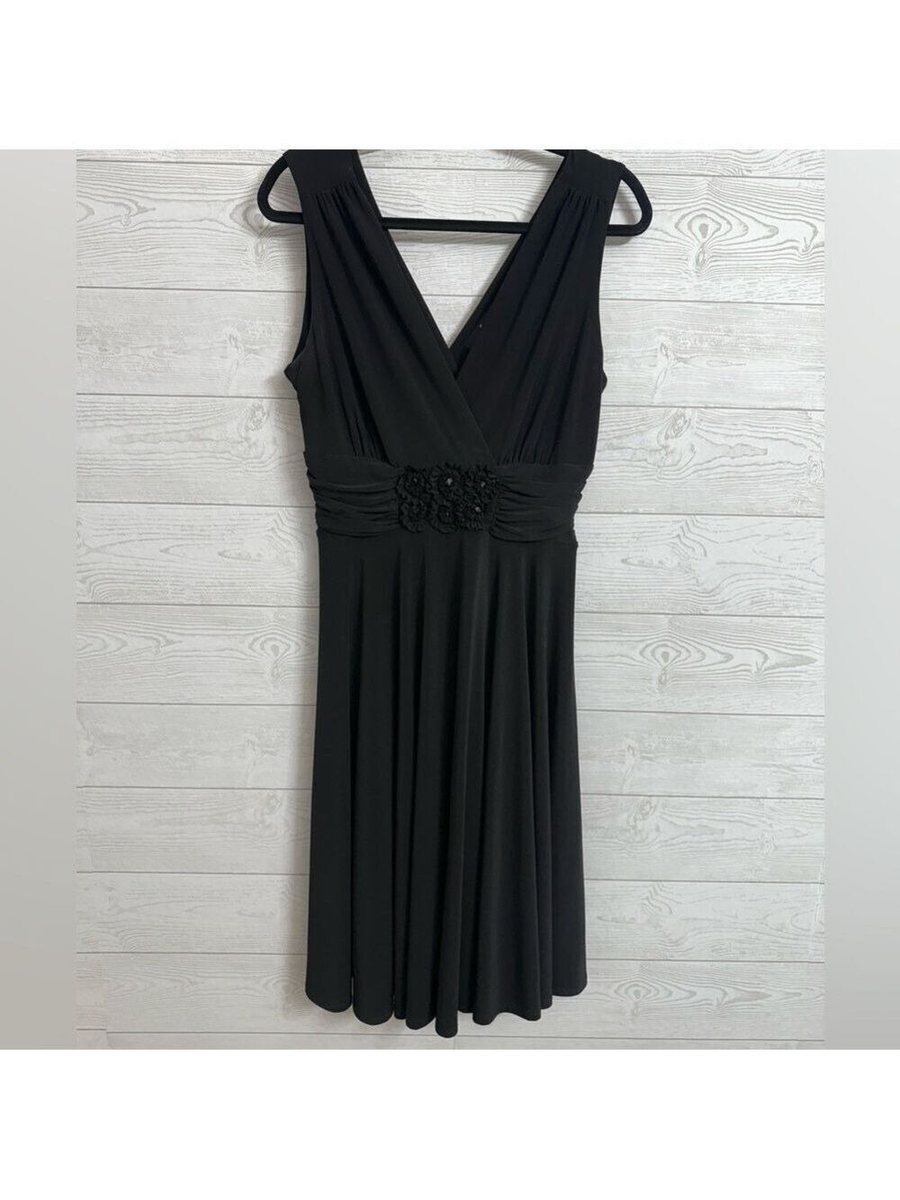 Ronnie Nicole Women’s Black Sleeveless cocktail Midi Dress. Size 10
